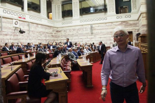 Στον «πάγο» η πρόταση αναβολής εκλογής προέδρου