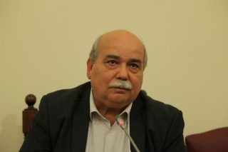 «Το “στοίχημα” της κυβέρνησης λέγεται “παράλληλο πρόγραμμα”»