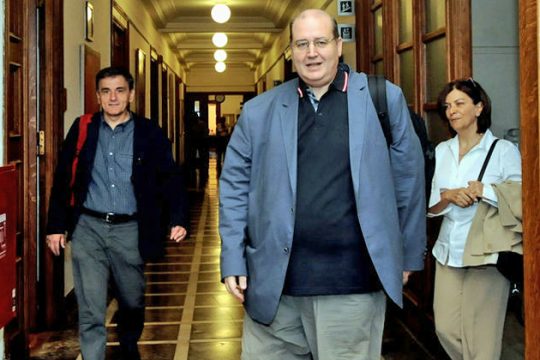 Στην παράταση ο ΦΠΑ και τα κενά στα σχολεία