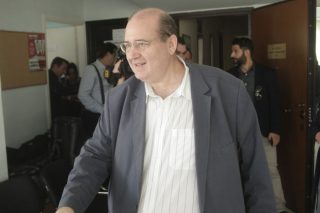 «Εθνικός διάλογος»… για προαποφασισμένα