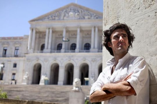 «Αυτό που εμποδίζει την αλλαγή είναι το παρόν πολιτικό σύστημα»