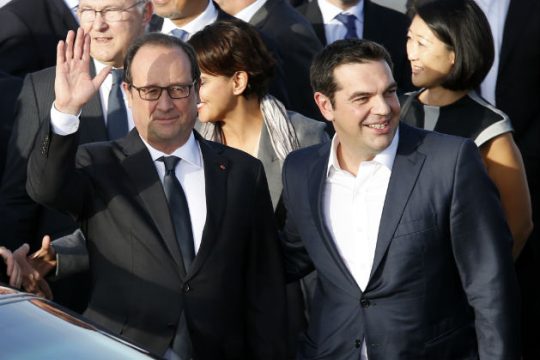 «Αν κάποιος αγαπάει την Ελλάδα, επενδύει στην Ελλάδα»