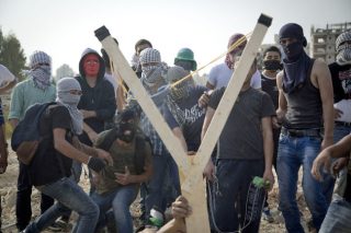 Η βία (ξανα)έφερε βία