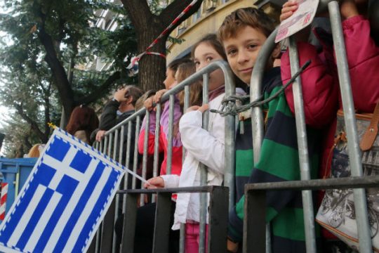 Ενόχληση Τόσκα για τα κάγκελα στην παρέλαση