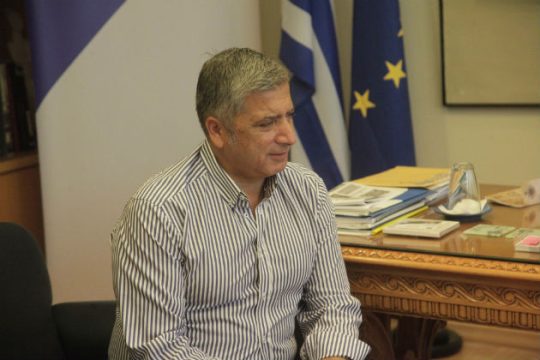 Πρόσφυγες