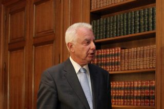 Επίτιμος διδάκτορας στο Πάντειο ο πρώην πρωθυπουργός Π. Πικραμμένος