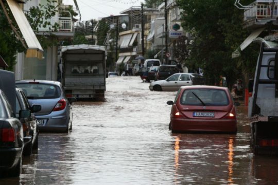 Έρευνες για την αγνοούμενη από την κακοκαιρία