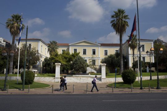 Το έσωσε… η γραφειοκρατία