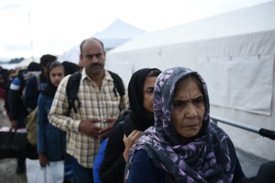 Τρεις τόνοι ανθρωπιστικής βοήθειας για τους πρόσφυγες
