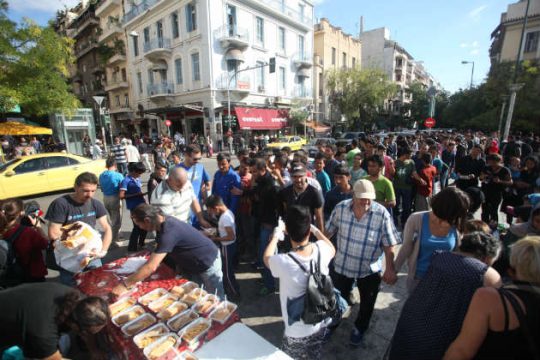 Με αστικά λεωφορεία οι πρόσφυγες στις δομές φιλοξενίας