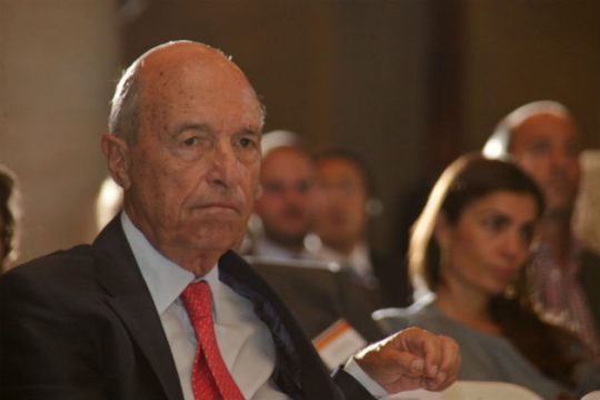 Αριστερή πολιτική ή αριστερός μανδύας;