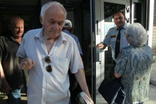 Ποιοι θα πληρώσουν τη σωτηρία του ασφαλιστικού συστήματος
