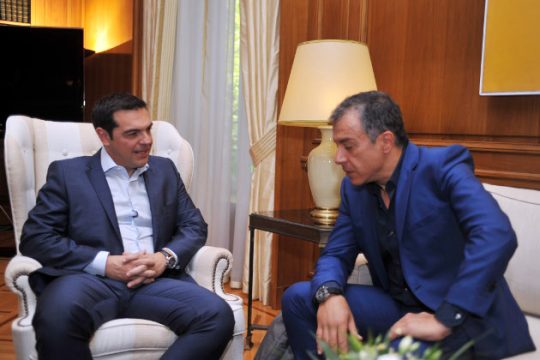 ΣΥΡΙΖΑ: «Είστε θλιβεροί» – Ποτάμι: «Ντροπή σας»