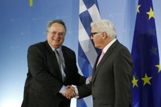 Στην Αθήνα με… βαριά ατζέντα