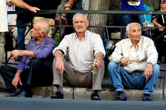 Μειώσεις και στις υφιστάμενες συντάξεις