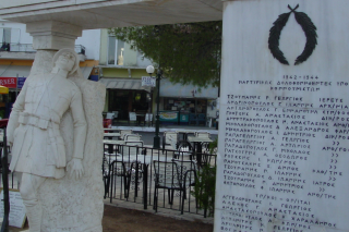 Τα Τάγματα Ασφαλείας: από θύτες, θύματα;