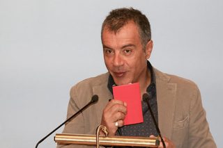 Από το «φίλε Αλέξη» στο… «αμοραλιστή Τσίπρα»