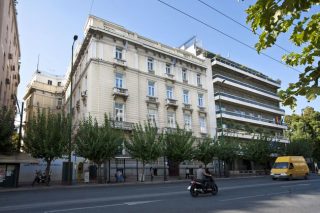 Πολυκατοικία Πεσμαζόγλου: Το τεμαχισμένο κτίριο