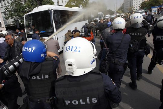 Ψάχνουν τα… κενά ασφαλείας