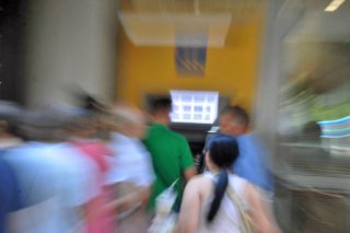 Αγώνας δρόμου για τις τράπεζες