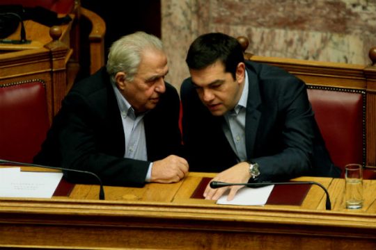 Ανοίγει τα χαρτιά του ο πρωθυπουργός στις προγραμματικές