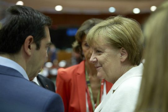 Τηλεφωνική επικοινωνία Τσίπρα-Μέρκελ