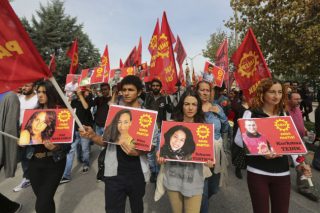 Η ΠΟΕΣΥ καταδικάζει τη φίμωση των τουρκικών ΜΜΕ