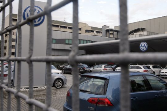 Volkswagen σε ασφυκτικό κλοιό