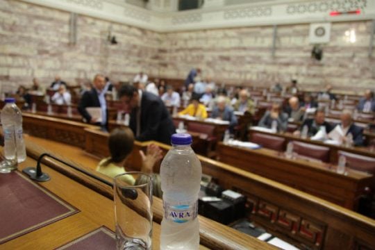 Τα… πάνελ της Βουλής