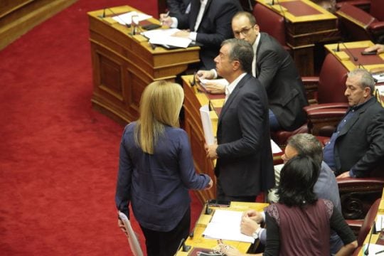 Πρώτα δειλά βήματα συμπόρευσης