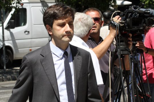 «Βάζουμε στο τραπέζι το θέμα του χρέους»