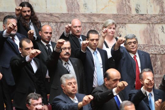 Ανοχύρωτη η νέα Βουλή απέναντι στους ναζί