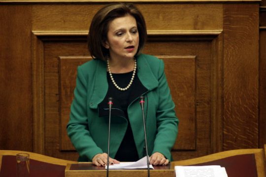 Τον Νικολόπουλο φωτογραφίζει η Μ. Χρυσοβελώνη