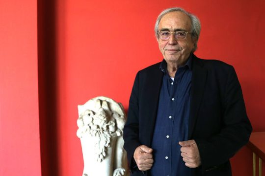 Οχι λύσεις σαν ταύρος εν υαλοπωλείω