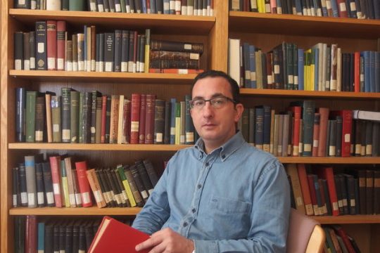 «Ξεκουράζω το κεφάλι μου στη ζυγαριά του Ε.Χ. Γονατά…»