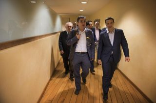 Πολιτική σημαία για τα «κόκκινα» δάνεια
