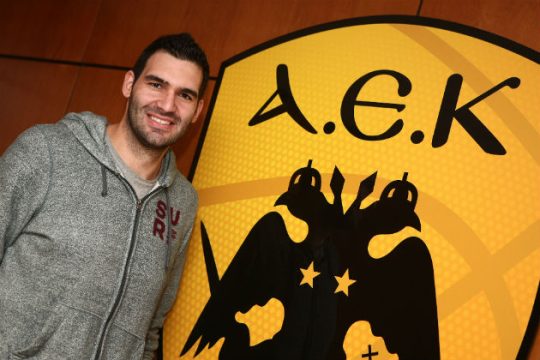 Με Μαυροειδή η AEK, με Σχορτσανίτη ο ΠΑΟΚ