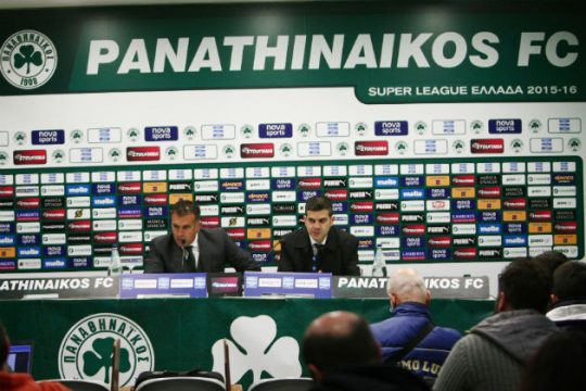 Ανίκανος να σηκώσει κεφάλι