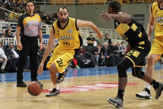 Η αυτοκρατορία αντεπιτίθεται