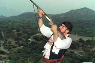 Αστόχαστες μπαλοθιές