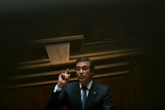 «Τελειώνει» πριν καν αρχίσει η κυβέρνηση Κοέλιο