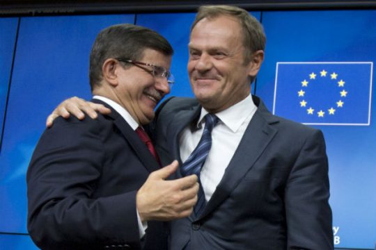 Απελάσεις προσφύγων, πριν στεγνώσει το μελάνι