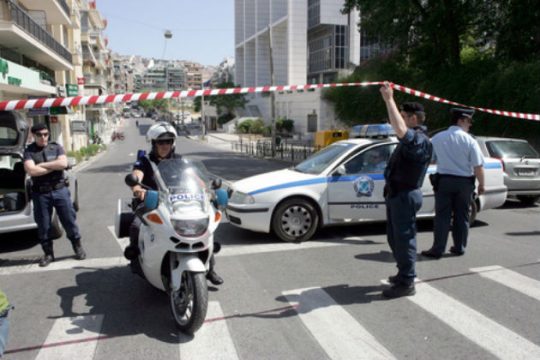 Βομβιστικές επιθέσεις σε γραφεία ΣΥΡΙΖΑ και κατάληψη Κούβελου