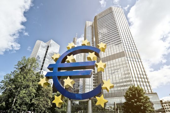 Νέα μείωση στον ELA κατά 900 εκατ. ευρώ