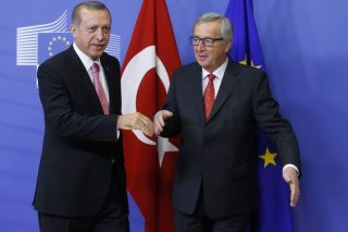 Ευρωπαϊκό χάδι στον σουλτάνο