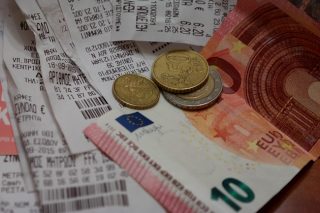 Προς κατάργηση 716 φοροαπαλλαγές, με στόχο 3 δισ. ευρώ έσοδα