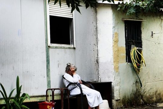 Μια «λοξή» ποίηση