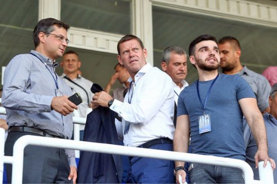 Ο Αρνεσεν περιμένει το βαθύ χέρι του Σαββίδη