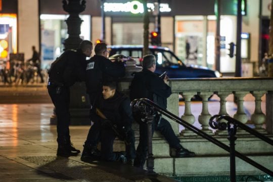 Ταυτοποιήθηκαν δύο ακόμα δράστες του πολλαπλού χτυπήματος στο Παρίσι
