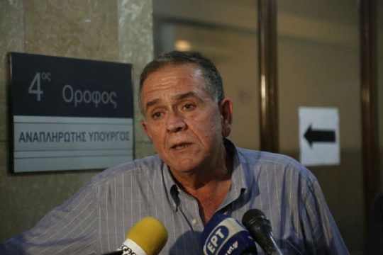 Επαφές Μουζάλα με αρχηγούς κομμάτων για το προσφυγικό